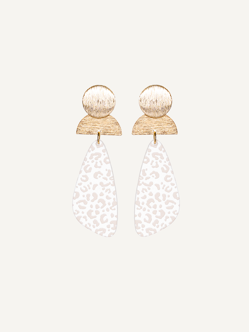 Dangle earrings with leopard print design